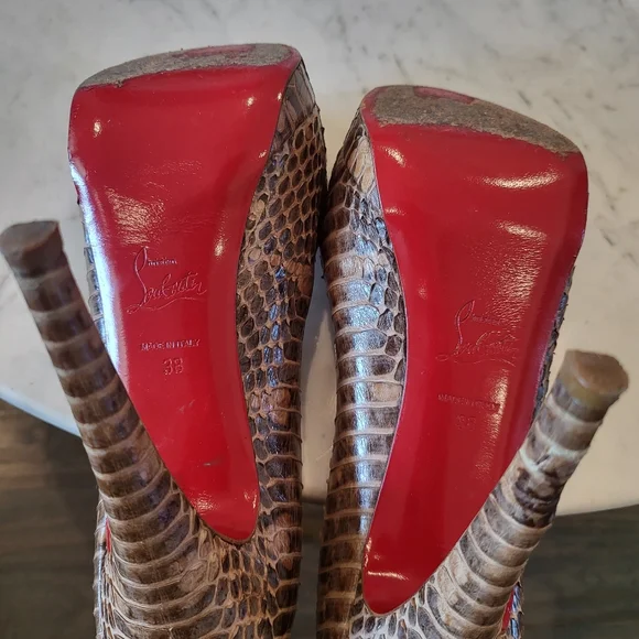 ๐ Christian Louboutin Women Italian Snakeskin Heel ๐ - Picture 6 of 6